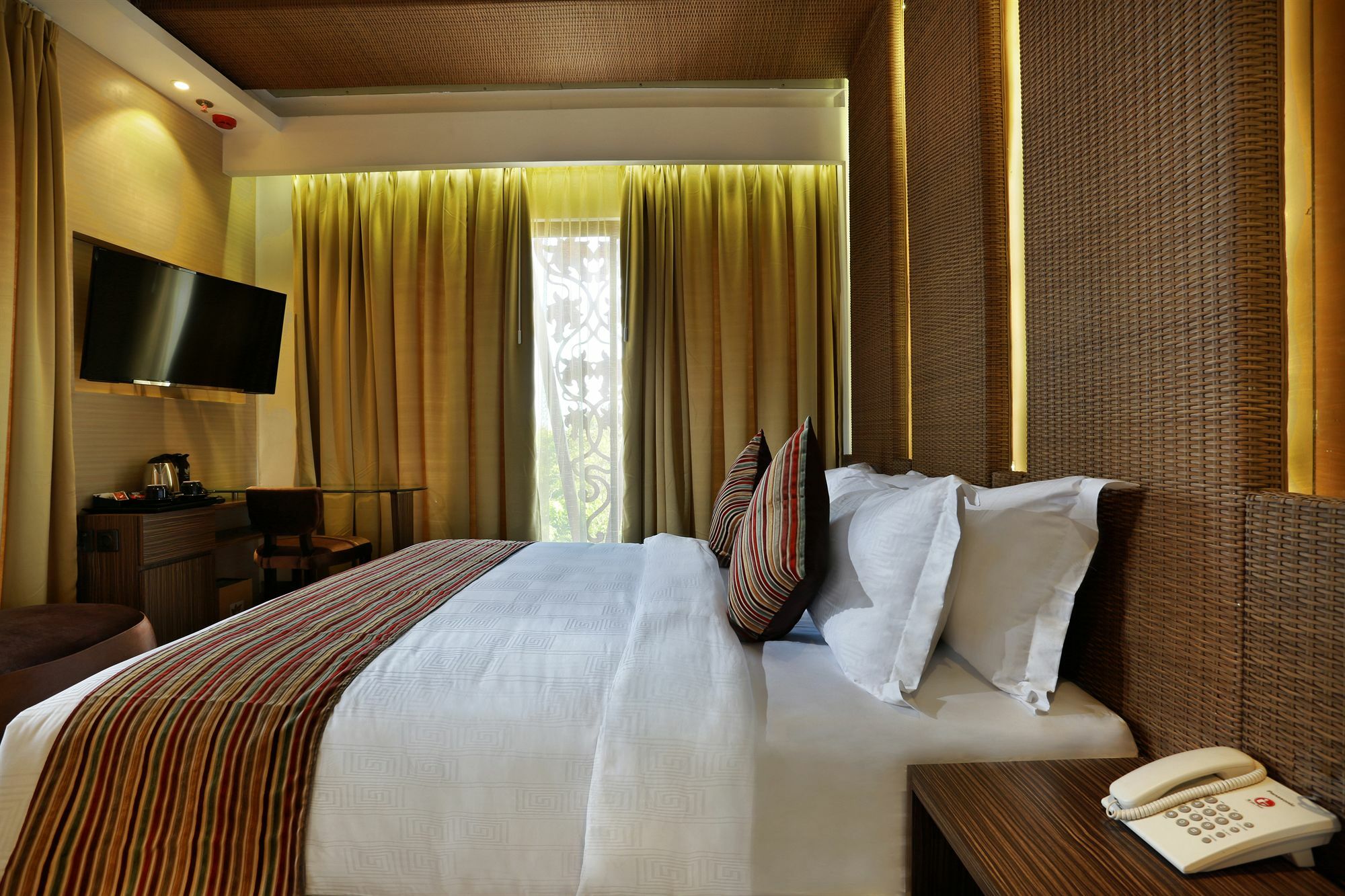 Mega Boutique Hotel Kuta Lombok Kültér fotó