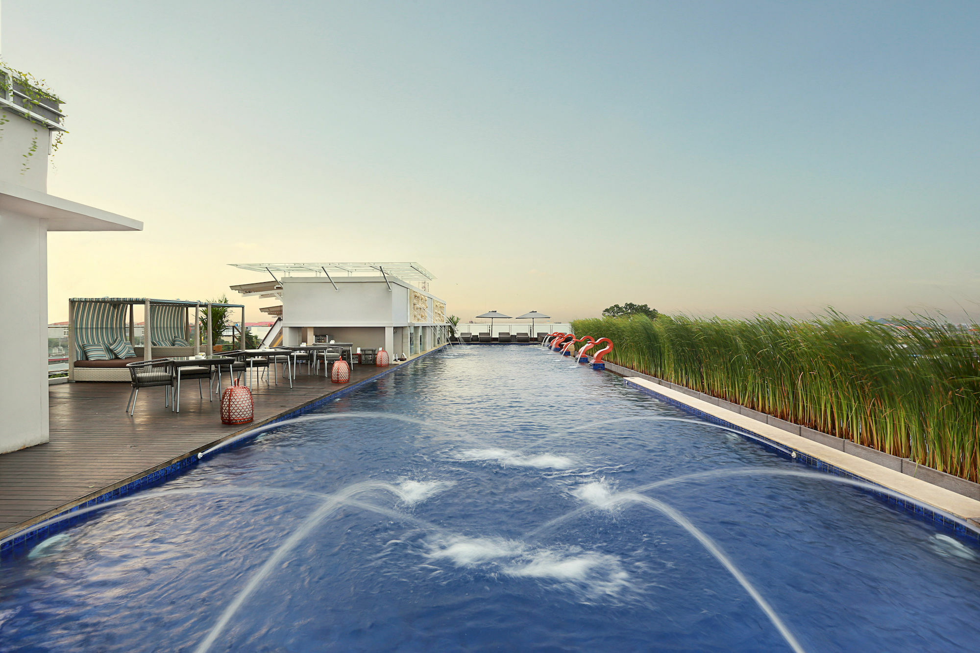 Mega Boutique Hotel Kuta Lombok Kültér fotó
