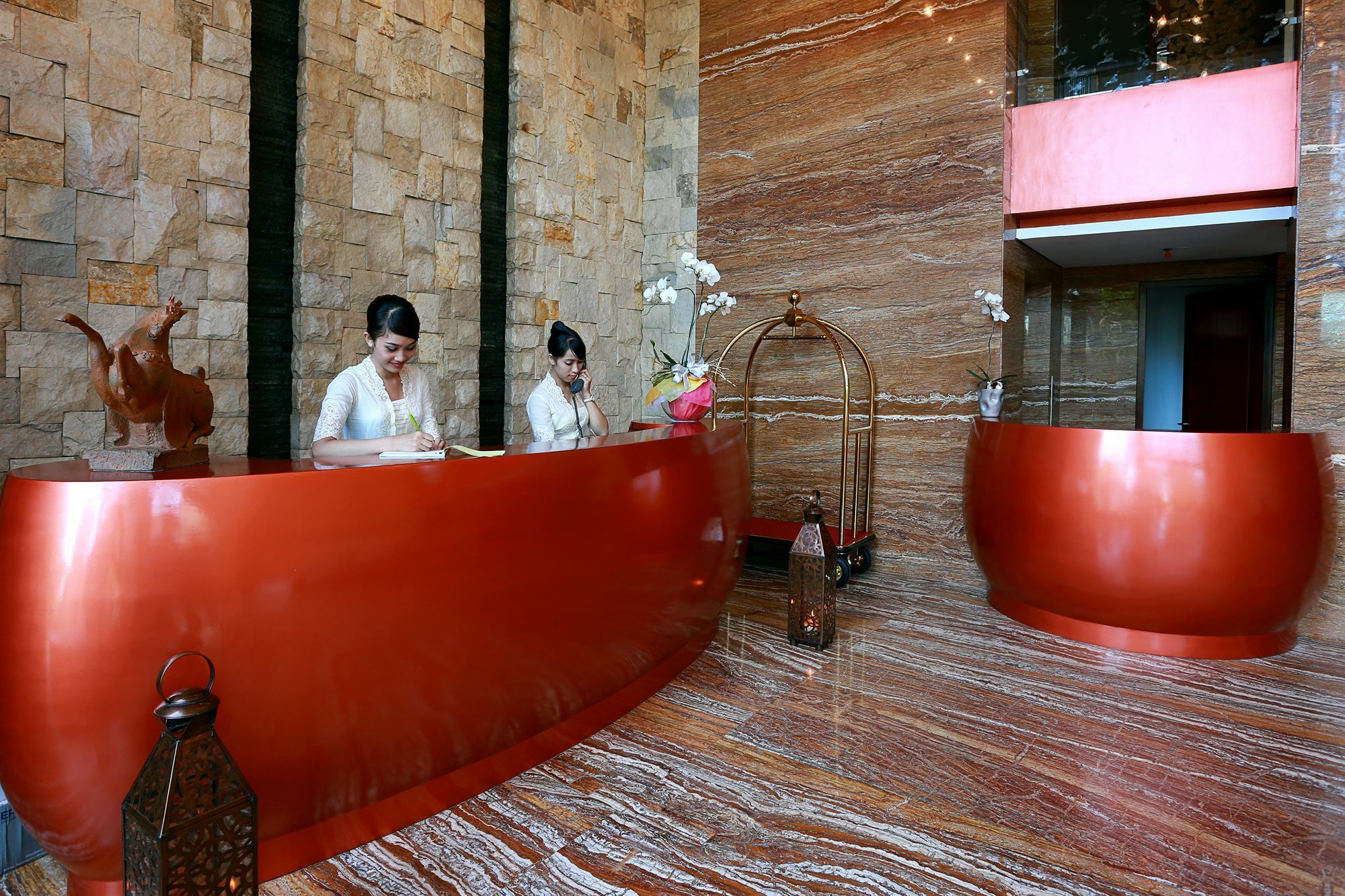 Mega Boutique Hotel Kuta Lombok Kültér fotó